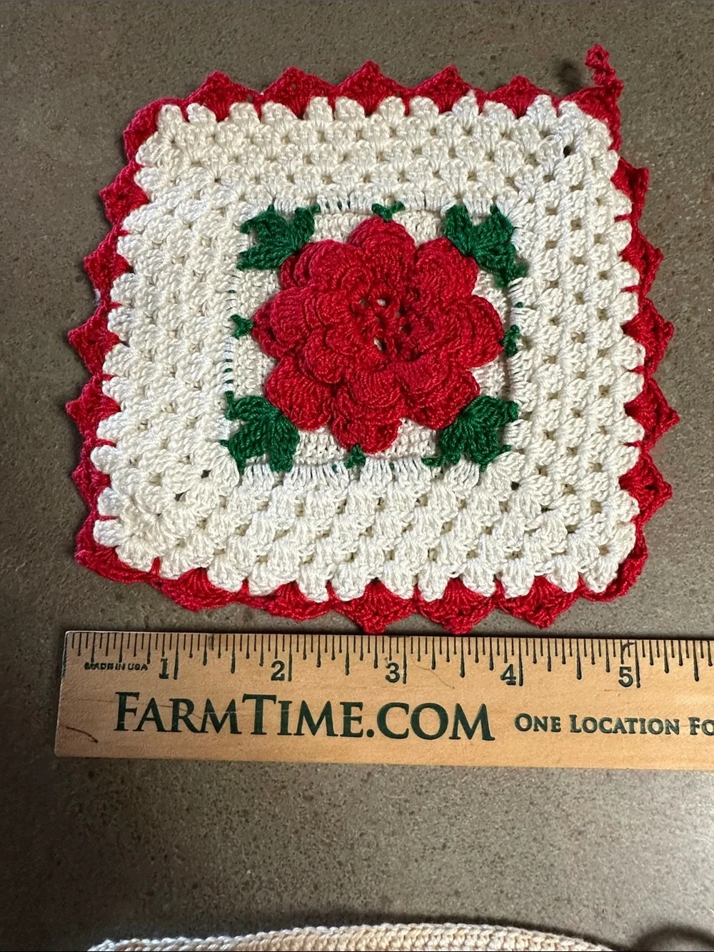 Vintage 4-Piece Handmade Crochet Potholder Set 3D Red Roses Granny Square